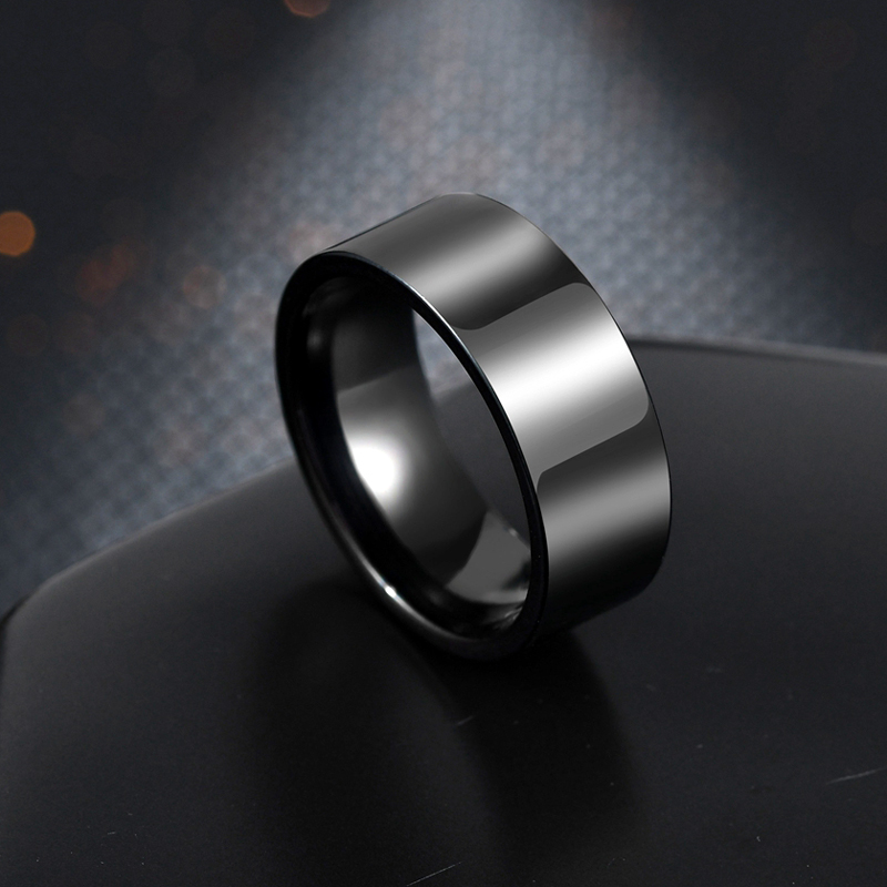 パーソナライズされた刻印入り名前・日付入り8mmパンクリング - Coupling 8Mm のレビューと価格