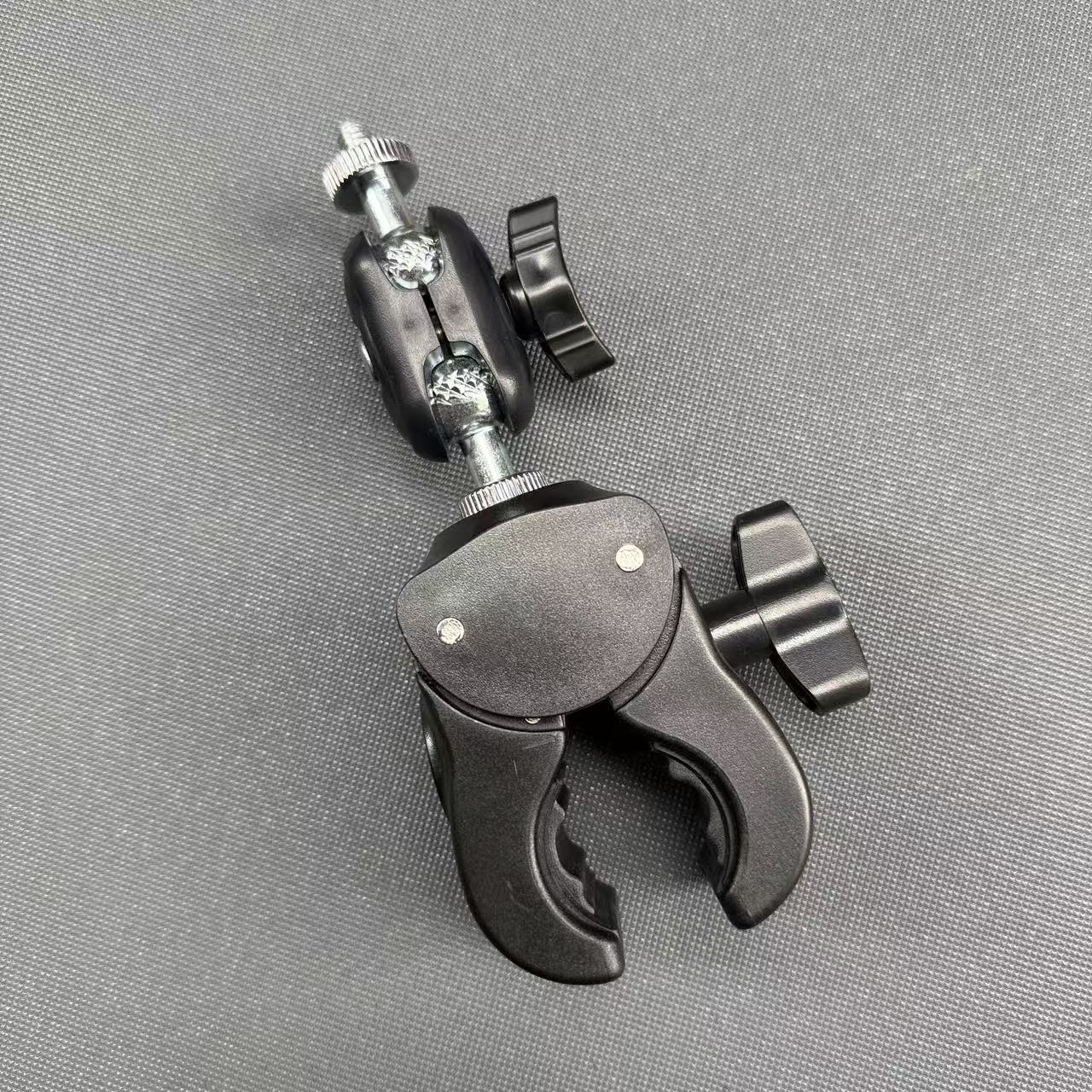 ユニバーサルスイベルジョイント三脚アクセサリー 1/4 厚み - Ball Screw のレビューと価格