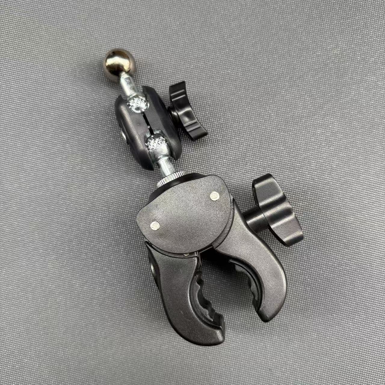 ユニバーサルスイベルジョイント三脚アクセサリー 1/4 厚み - Ball Screw のレビューと価格